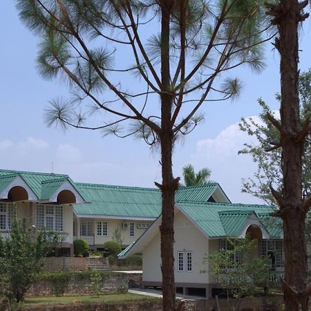 קלאו Pine Hill Resort מראה חיצוני תמונה