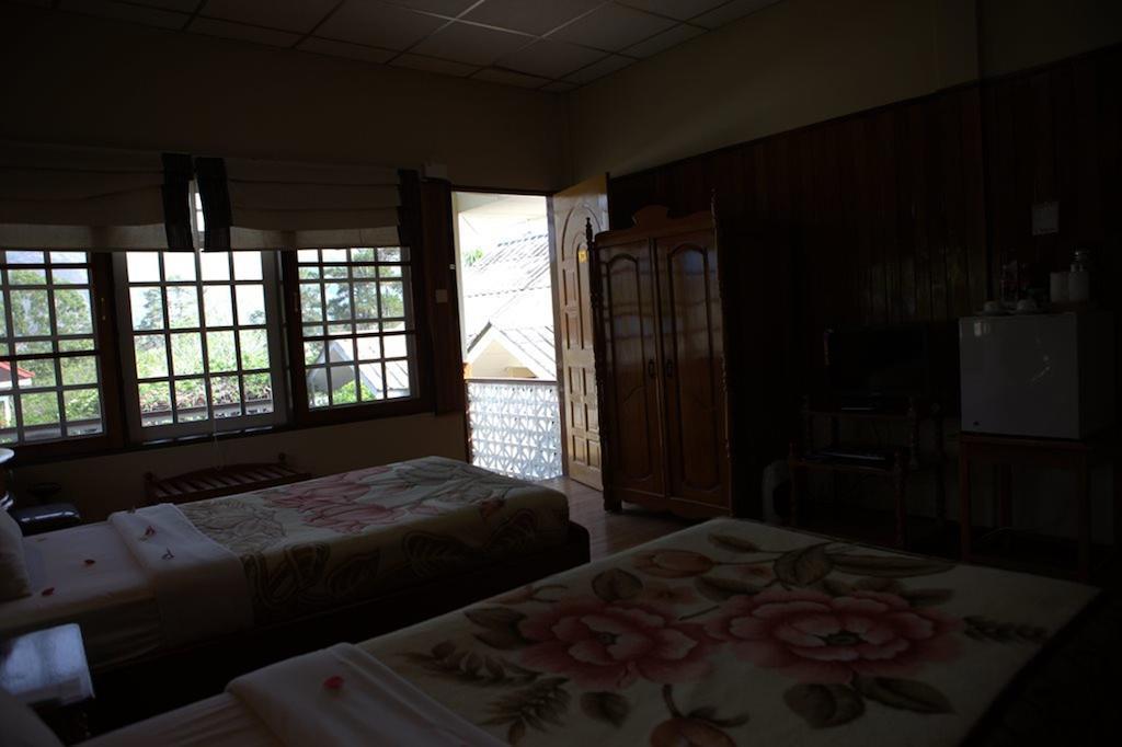 קלאו Pine Hill Resort מראה חיצוני תמונה