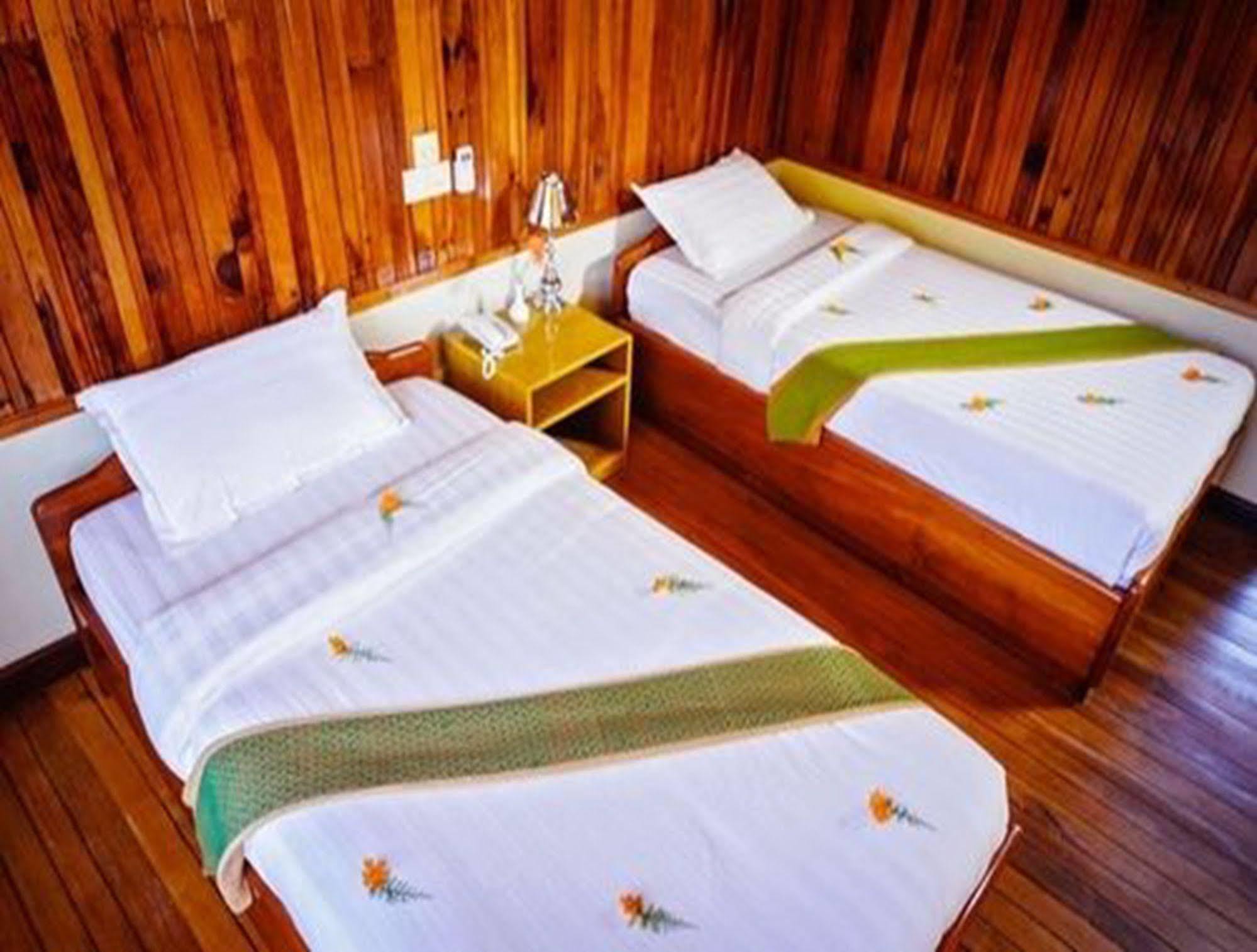 קלאו Pine Hill Resort מראה חיצוני תמונה