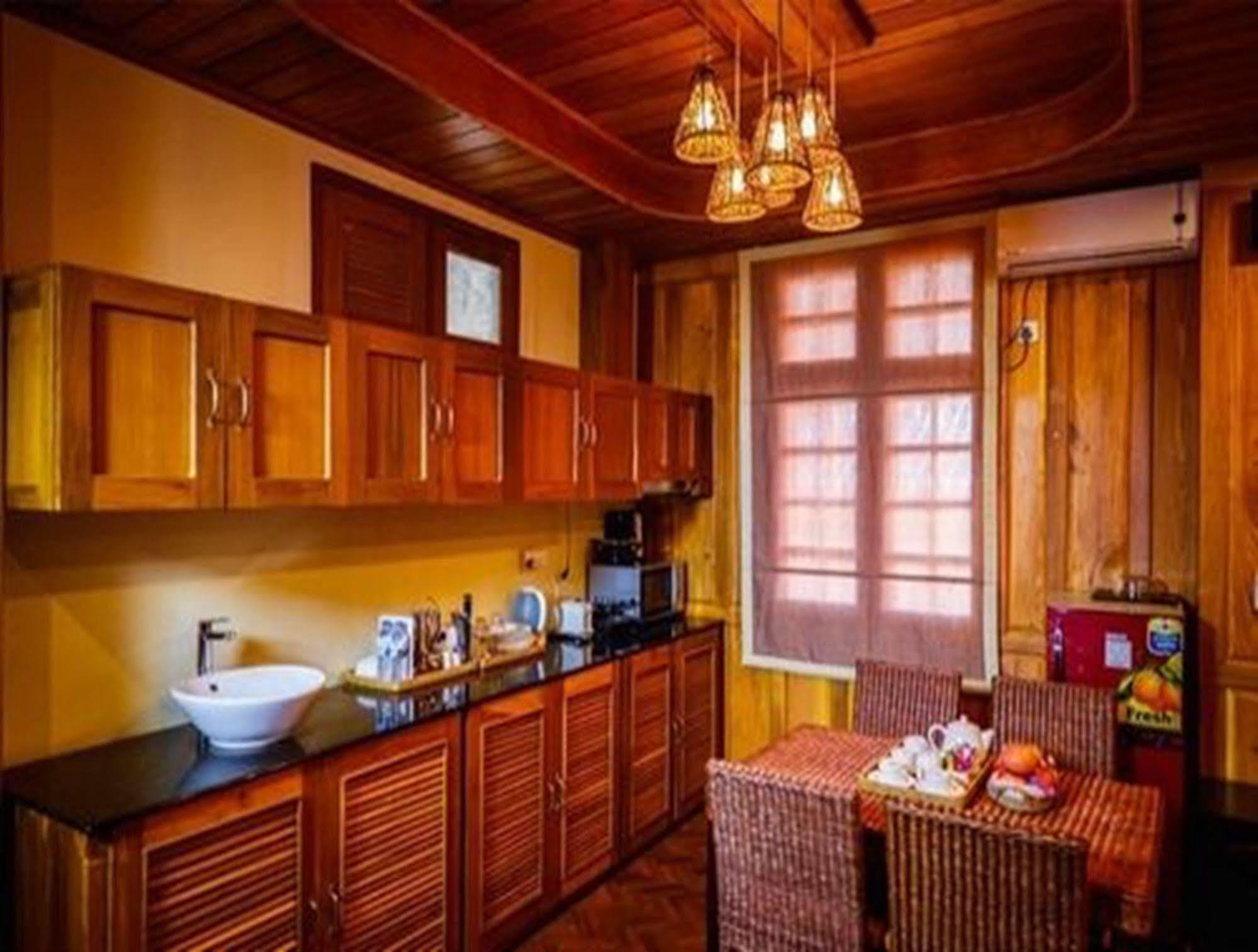 קלאו Pine Hill Resort מראה חיצוני תמונה