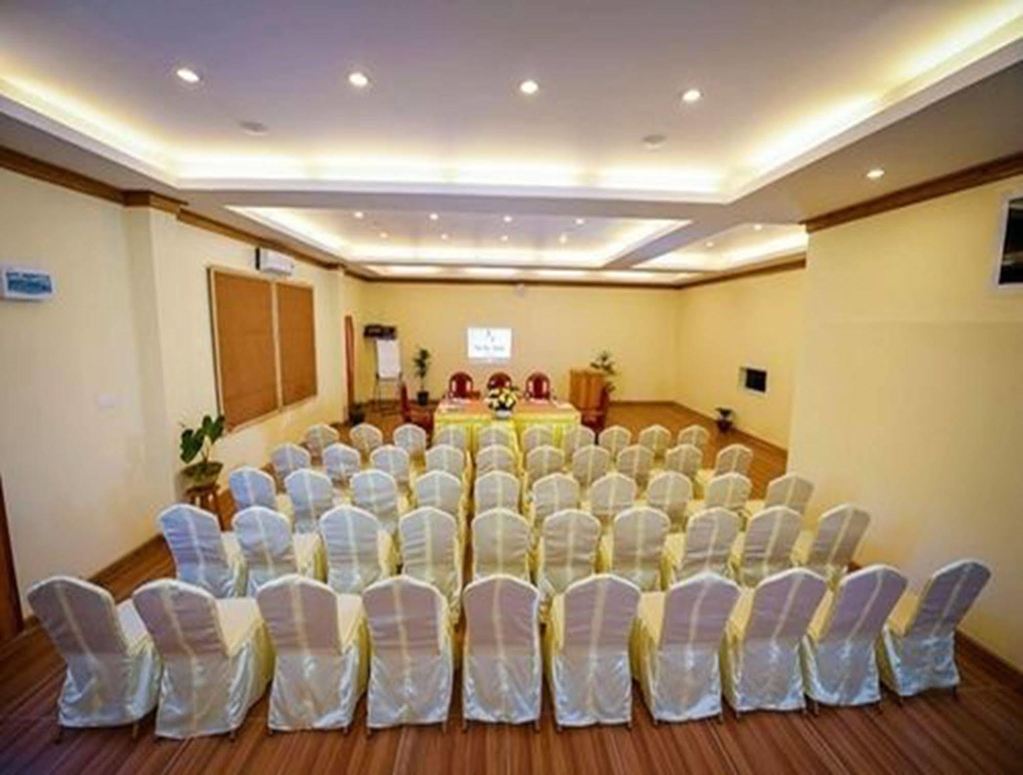 קלאו Pine Hill Resort מראה חיצוני תמונה